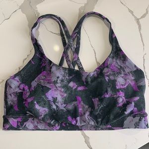 Lululemon sports bra